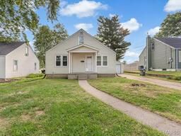 458 N Library Street, Waterloo IL