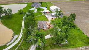 8660 Huch Lane, Columbia IL