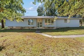 505 Westpark Drive, Columbia IL