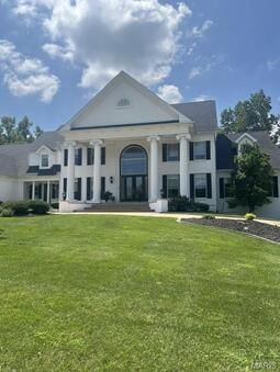 12874 Thornhill Court, Town and Country MO