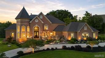 12947 Sunset Bluff Court, Sunset Hills MO