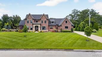 3032 Fallbrook Drive, Frontenac MO