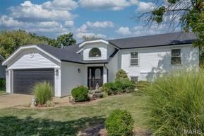 307 Twistedoak Court, Ballwin MO