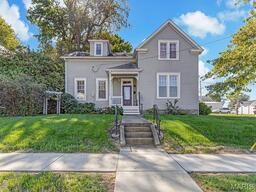 210 W 4th Street, Waterloo IL