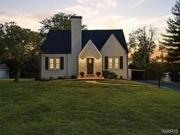 9924 Juengel Drive, St Louis MO