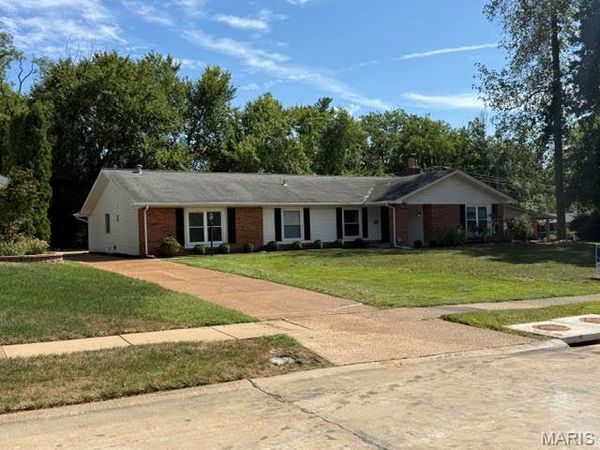502 Iron Lantern Drive, Ballwin MO