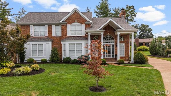 11812 Sunset Grove Court, Sunset Hills MO
