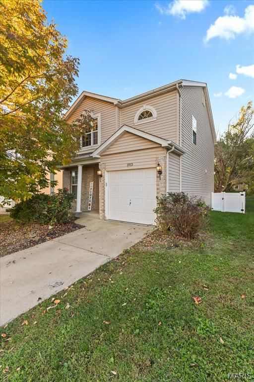 1913 Richmond Springs Lane, Belleville IL