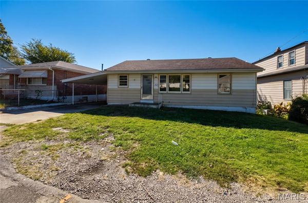 152 W Holden Avenue, St Louis MO